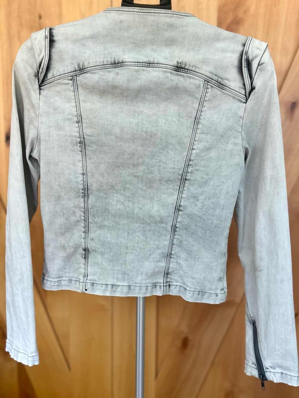 Romeo & Juliet Couture Gray Acid Wash Studded Moto Jacket M - Picture 3 of 7